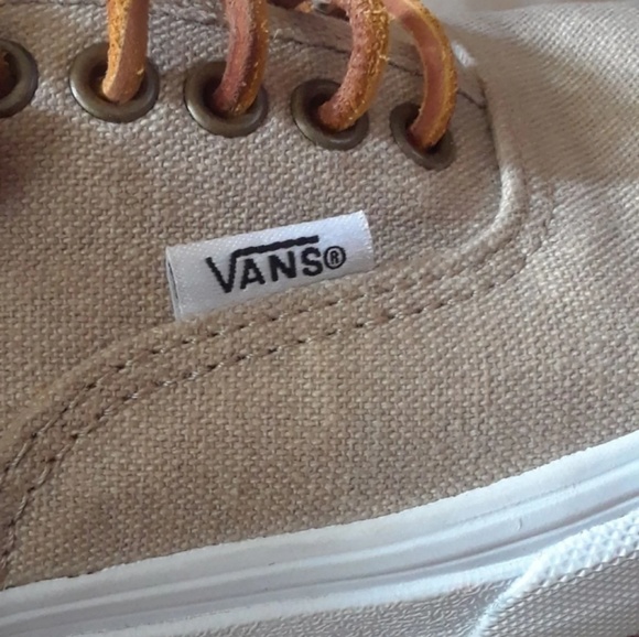 Vans - Picture 2 of 3